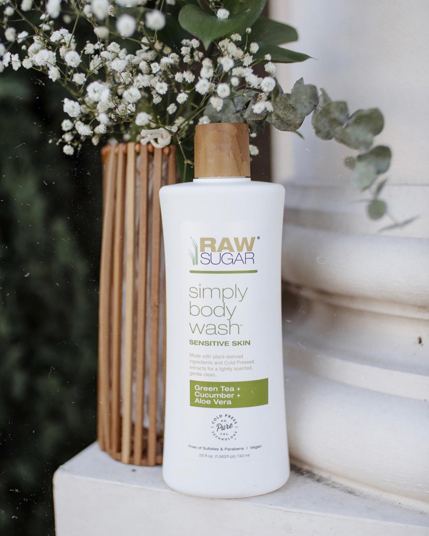 raw sugar sensitive skin green tea + cucumber + aloe vera body wash