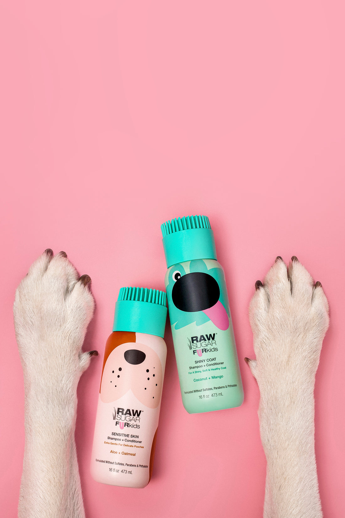 clean pet shampoos with paws around